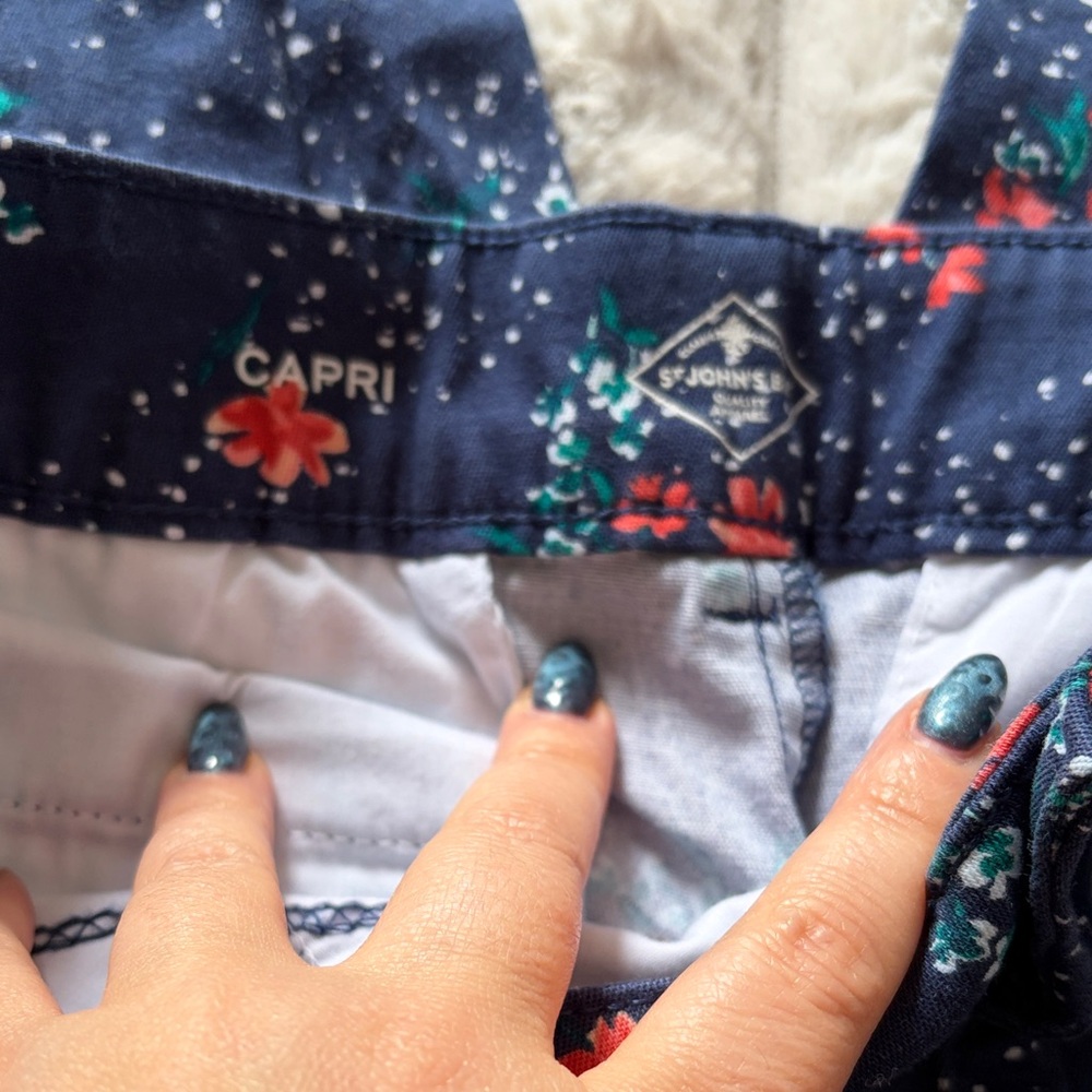 Floral Women's Pants - Navy and Red - 10 - Picture 3 of 5